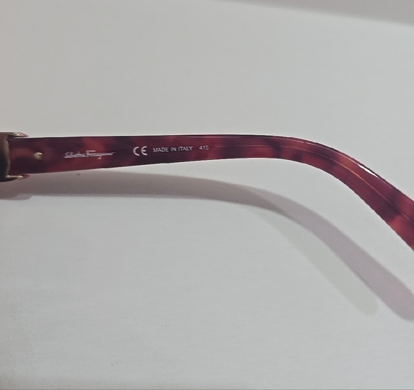 FERRAGAMO   Elegant Red Tortoiseshell Sunglasses - Picture 5 of 5
